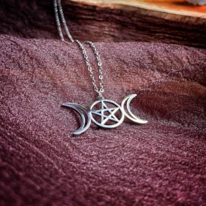 威卡魔法三月女神儀式項鍊。Wicca Triple Moon Necklace.
