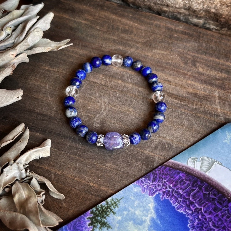 「指引方向」丹泉石青晶石白水晶手串。Tanzanite & Lazurite & White Crystal