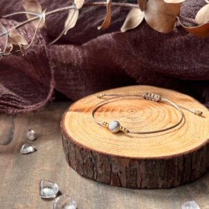 🇿🇦「定心丸」南非白松石/白紋石南美蠟繩手鍊。Howlite bracelet