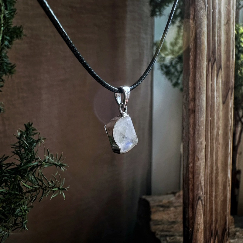 🇮🇳斯里蘭卡頂級藍光月光石大衛星925純銀蠟繩項鍊。White Moonstone Necklace:圖片 4