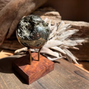 🇵🇪【共生與實踐】祕魯黃鐵礦球共生藍銅礦。PYRITE Sphere with Azurite A.