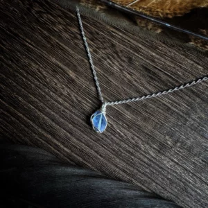 🇹🇿「智慧藍鏡」坦尚尼亞丹泉石藝術金屬線編織鈦鋼項鍊。Tanzanite Necklace